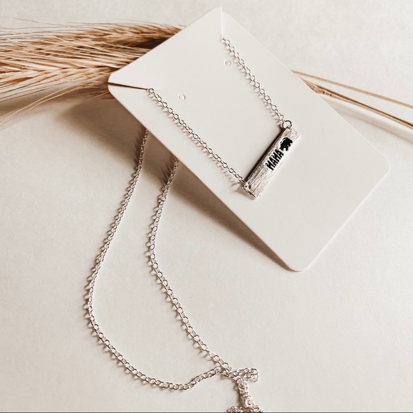 Mama Bear Necklace Silver - Picture 2 of 2